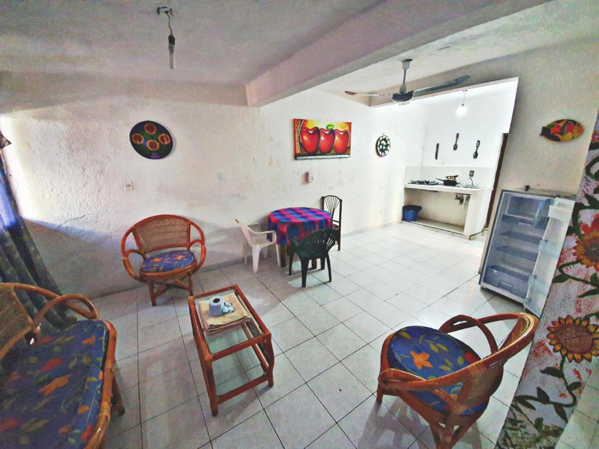 Hotel Amueblados Gaby Zihuatanejo Exterior photo
